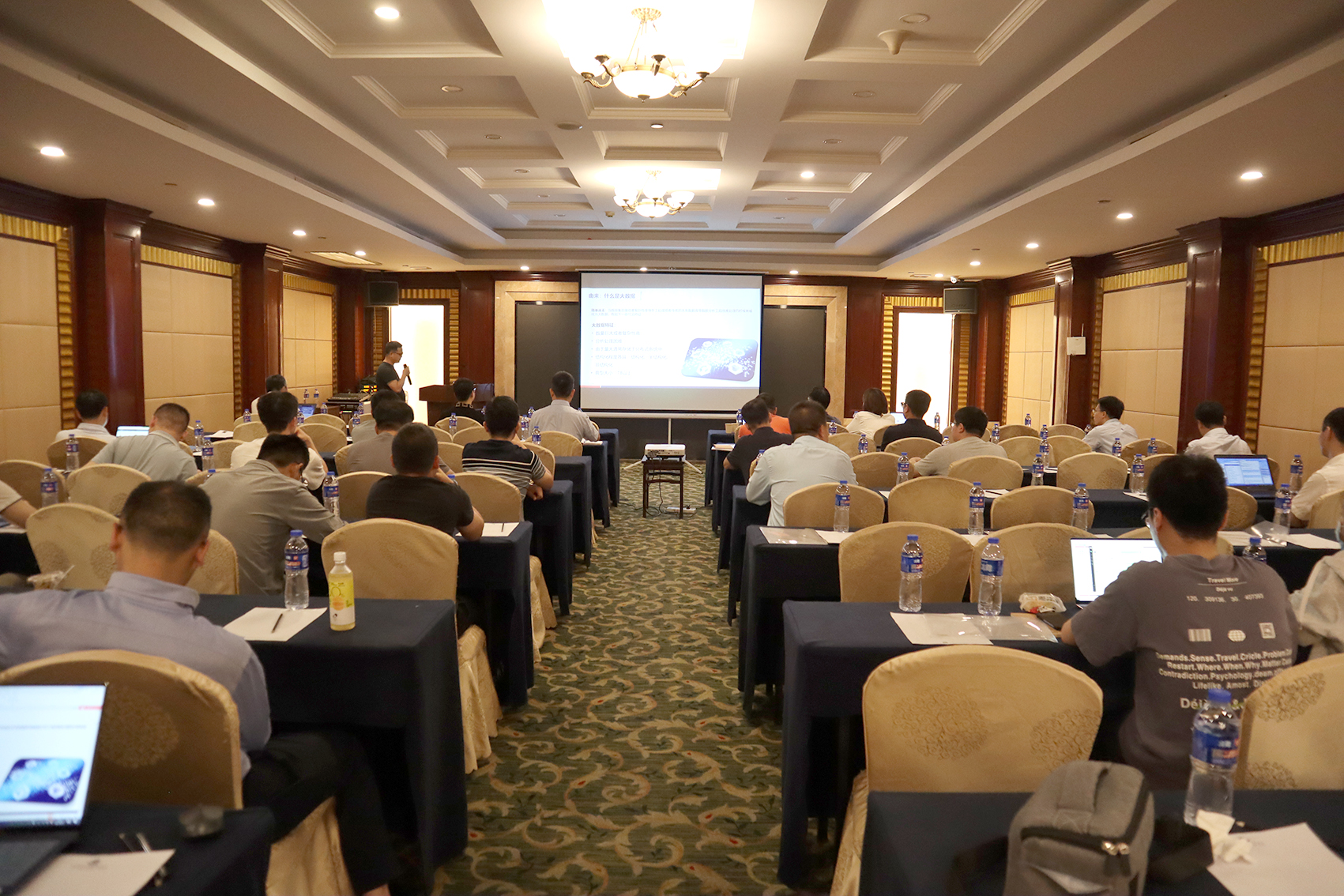 1657004585168132.jpg 1657004585168132.jpg